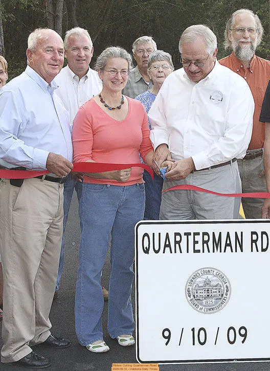 Ribbon Cutting Quarterman Road 2029-09-10 --Valdosta Daily Times